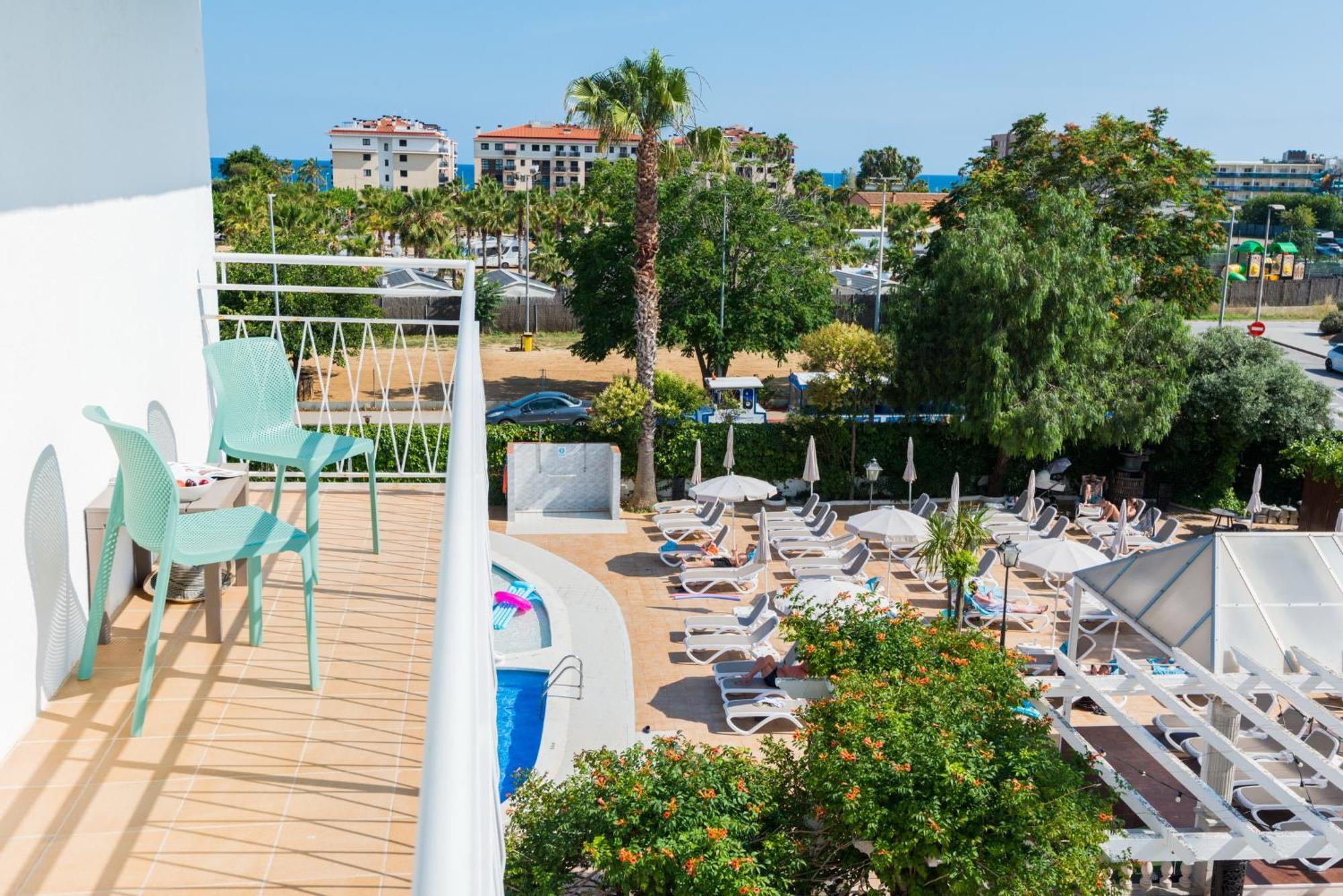 Bamblue Boutique Apartments Pineda de Mar Exterior photo
