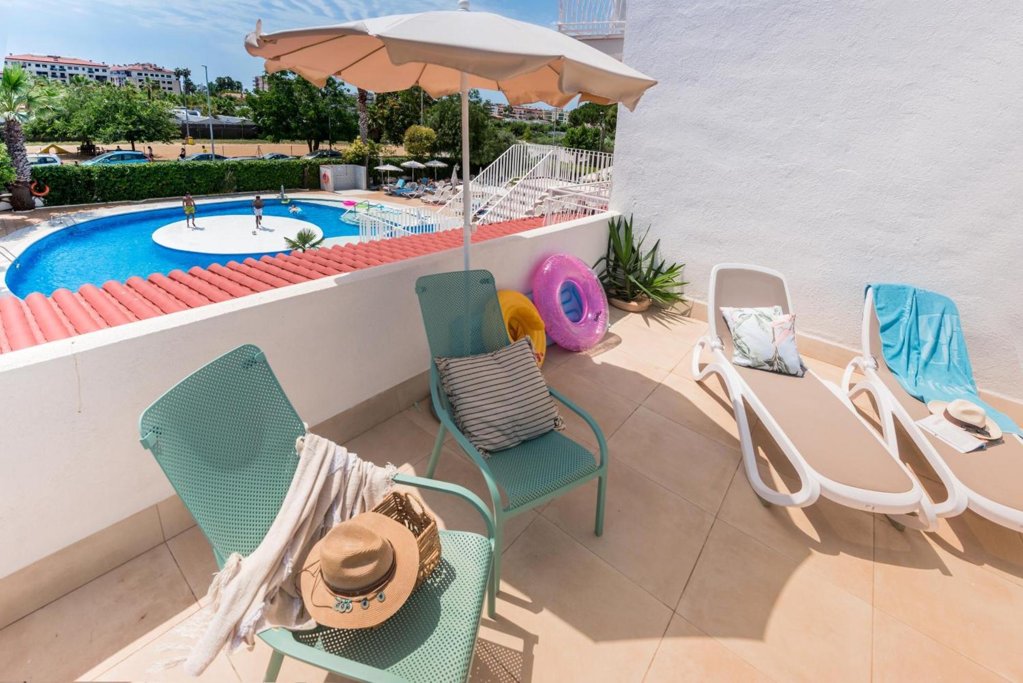 Bamblue Boutique Apartments Pineda de Mar Exterior photo