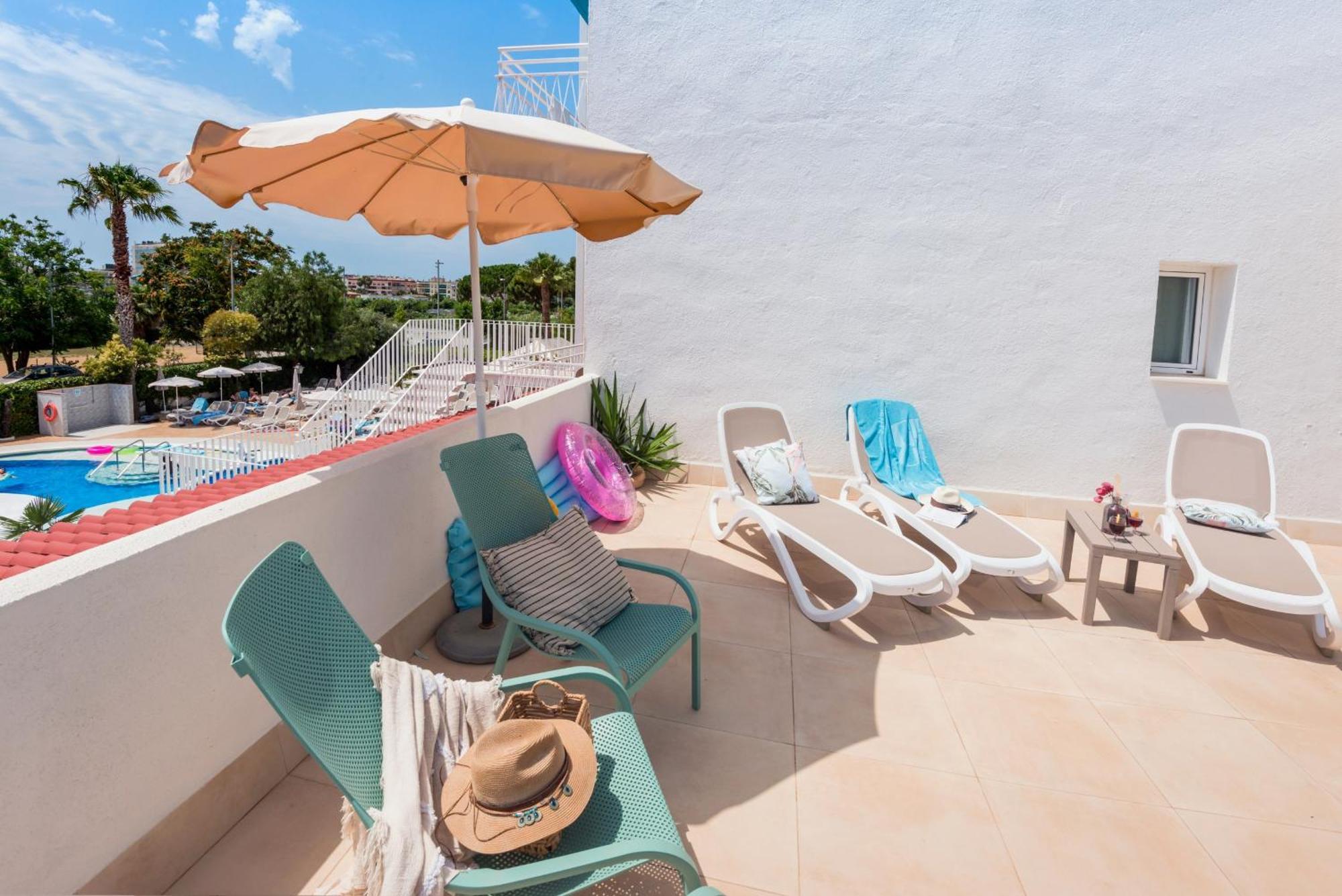 Bamblue Boutique Apartments Pineda de Mar Exterior photo