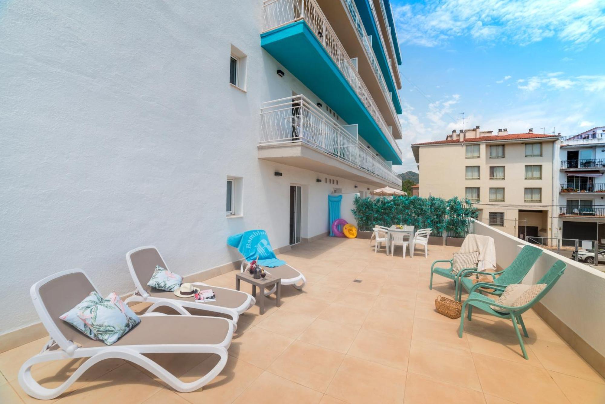 Bamblue Boutique Apartments Pineda de Mar Exterior photo