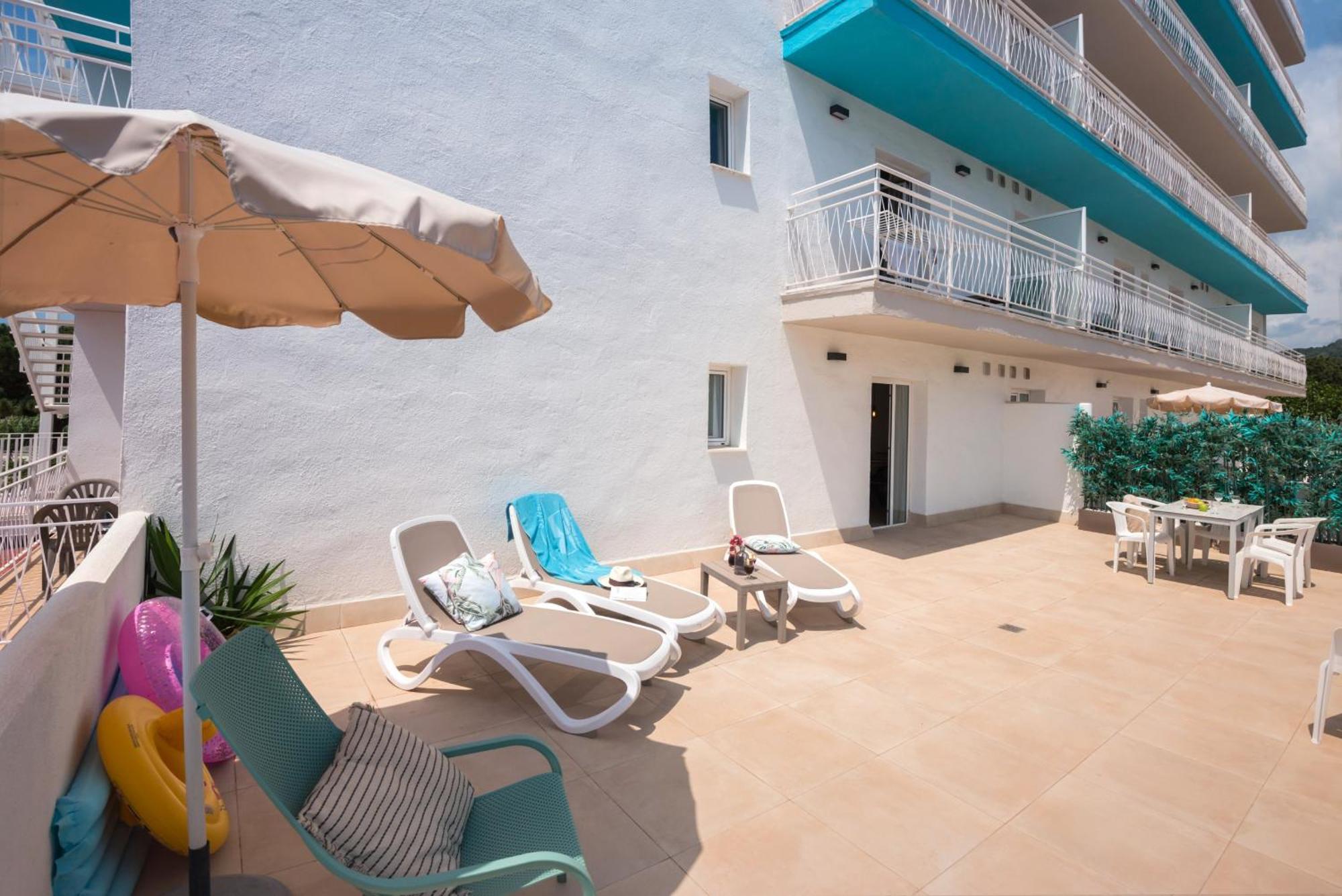 Bamblue Boutique Apartments Pineda de Mar Exterior photo
