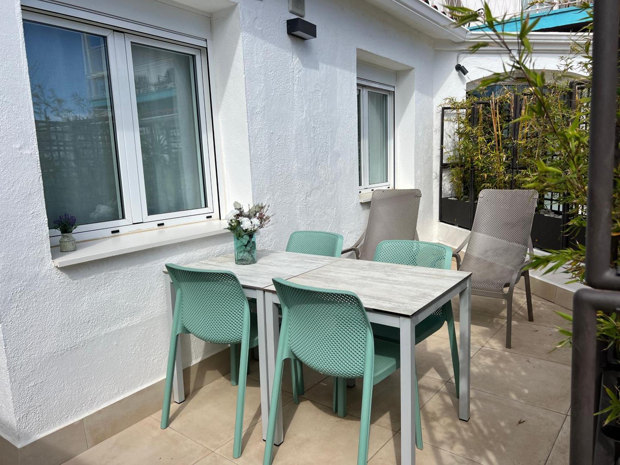 Bamblue Boutique Apartments Pineda de Mar Exterior photo
